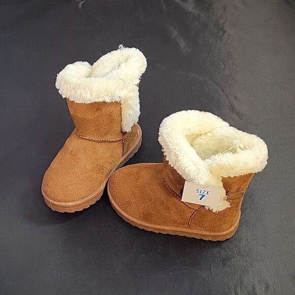 BRAND NEW KIDS KIDGETS SUEDE ANKLE BOOTIES - Picture 14 of 15